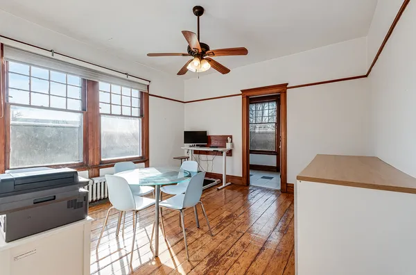 $300,000 | 105 South Eastern Avenue, Joliet, IL 60433