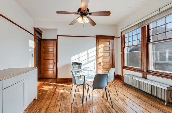 $300,000 | 105 South Eastern Avenue, Joliet, IL 60433