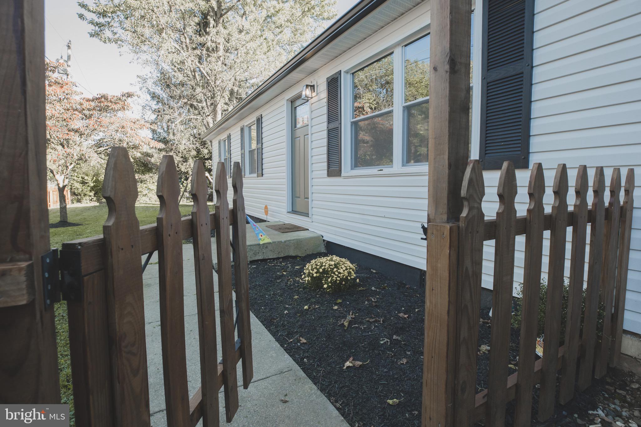 72 Reynard Road Kearneysville, WV 25430 - Photo 3 of 55 Gallery Image 3
