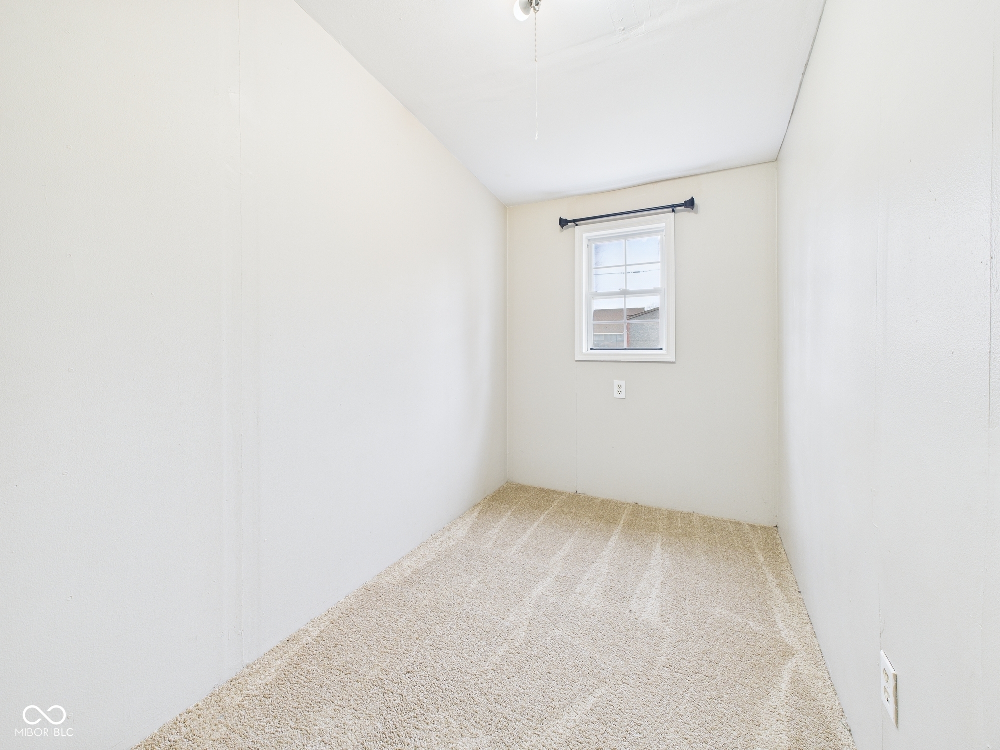 204 East 34th Street Anderson, IN 46013 - Photo 16 of 26