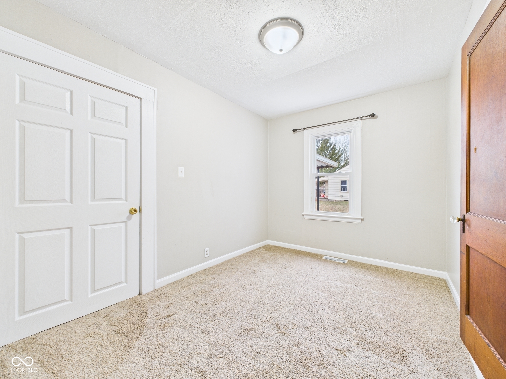 204 East 34th Street Anderson, IN 46013 - Photo 22 of 26