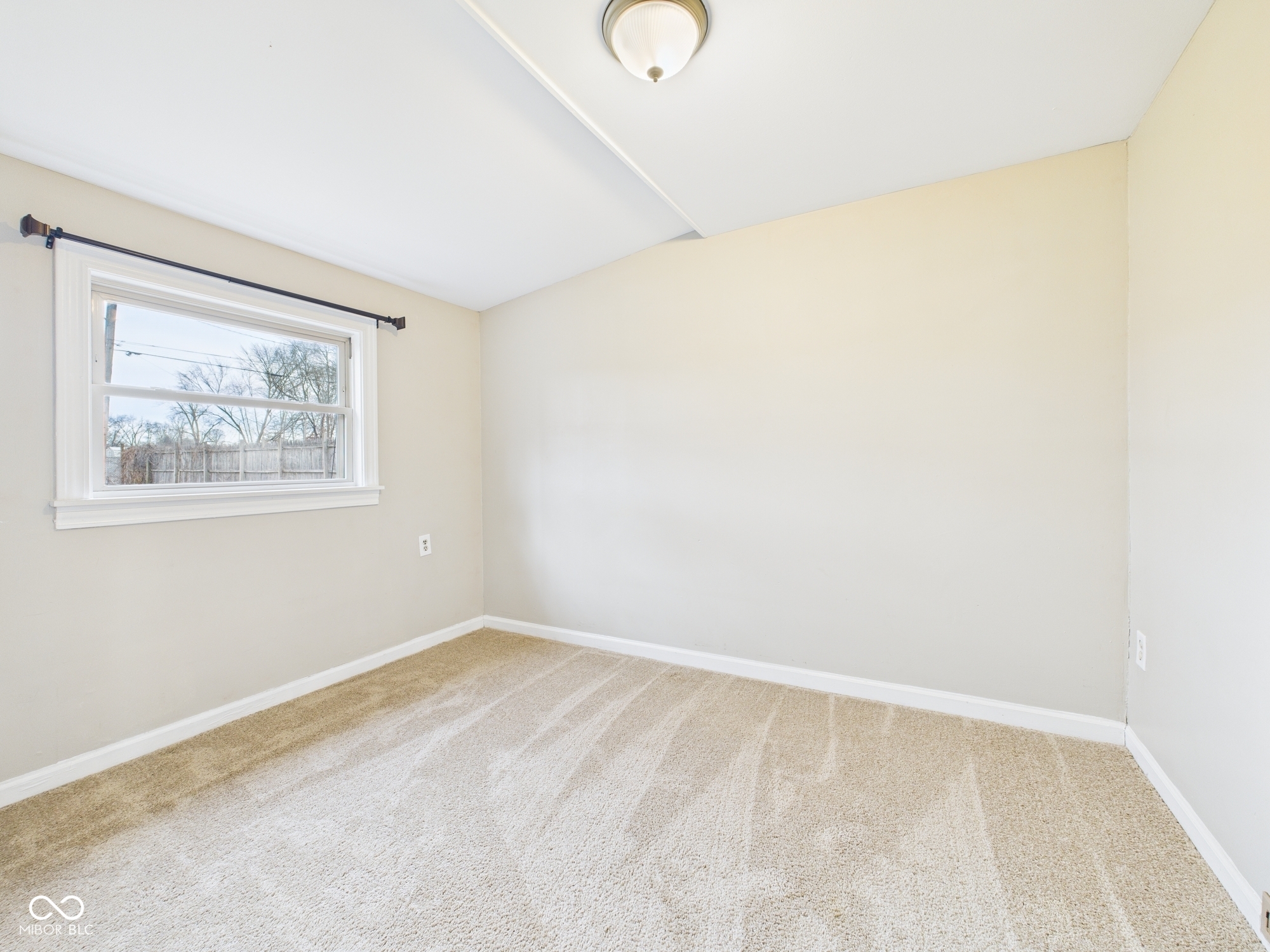 204 East 34th Street Anderson, IN 46013 - Photo 23 of 26