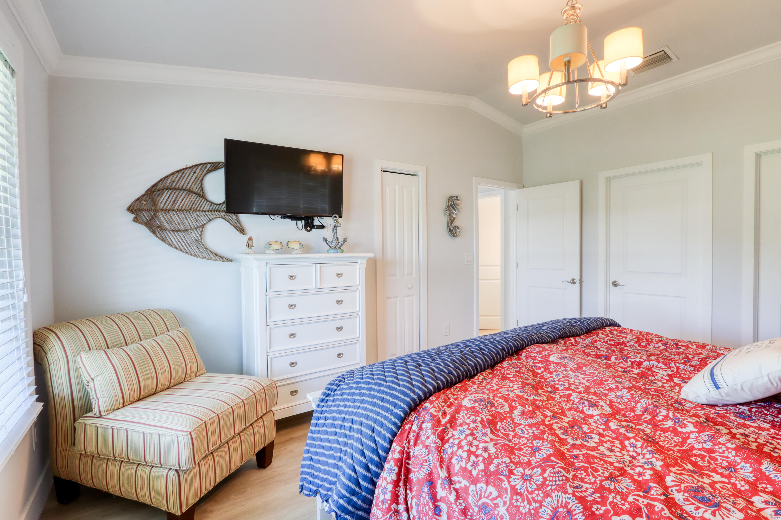 214 Aberdeen Court Tavernier, FL 33070 - Photo 71 of 81 a bedroom with a bed and a flat screen tv