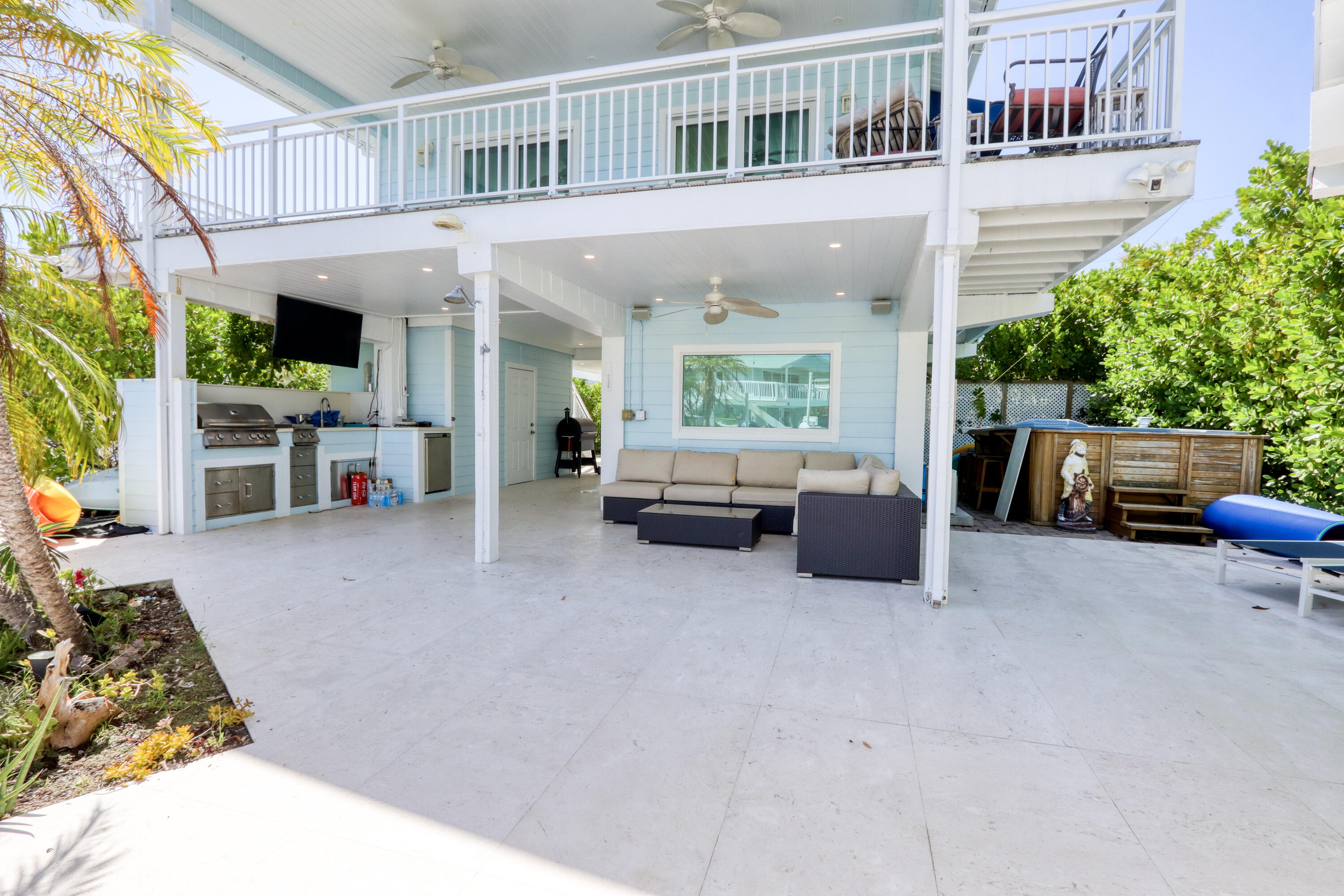 214 Aberdeen Court Tavernier, FL 33070 - Photo 9 of 81 IMG_5132 copy