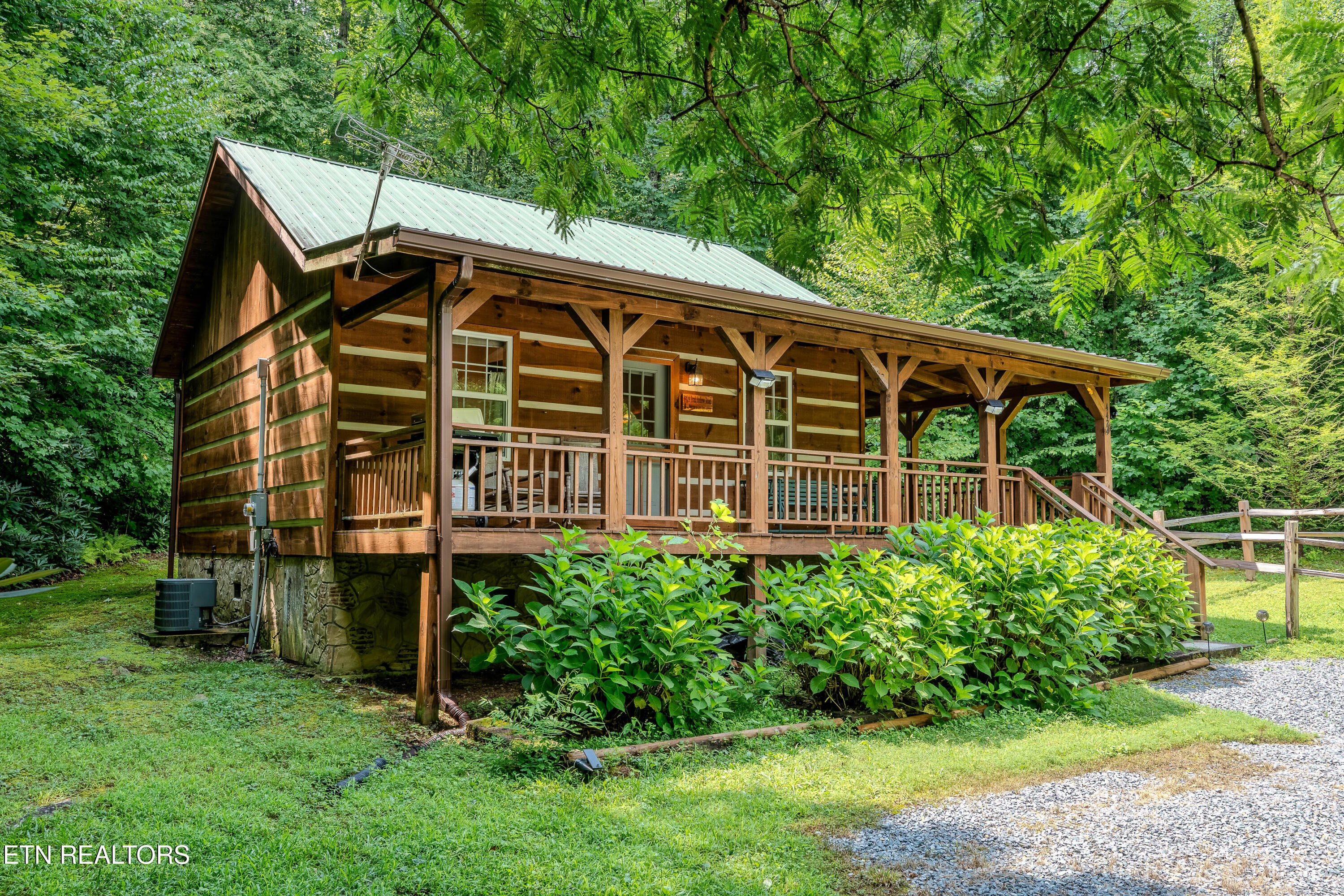 4424TrailHollowRd-1