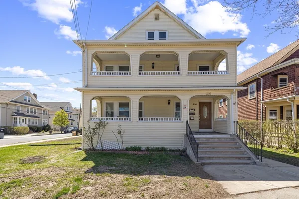 $4,800 | 216 Broadway, Unit 2, Arlington, MA 02474