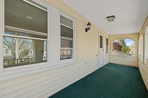 $4,800 | 216 Broadway, Unit 2, Arlington, MA 02474
