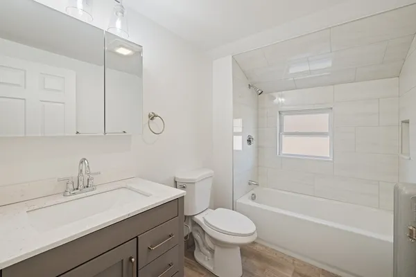 $4,800 | 216 Broadway, Unit 2, Arlington, MA 02474