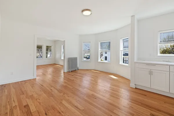 $4,800 | 216 Broadway, Unit 2, Arlington, MA 02474