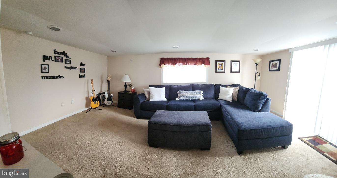 18 Middle Road Levittown, PA 19056 - Photo 7 of 33 Bonus room