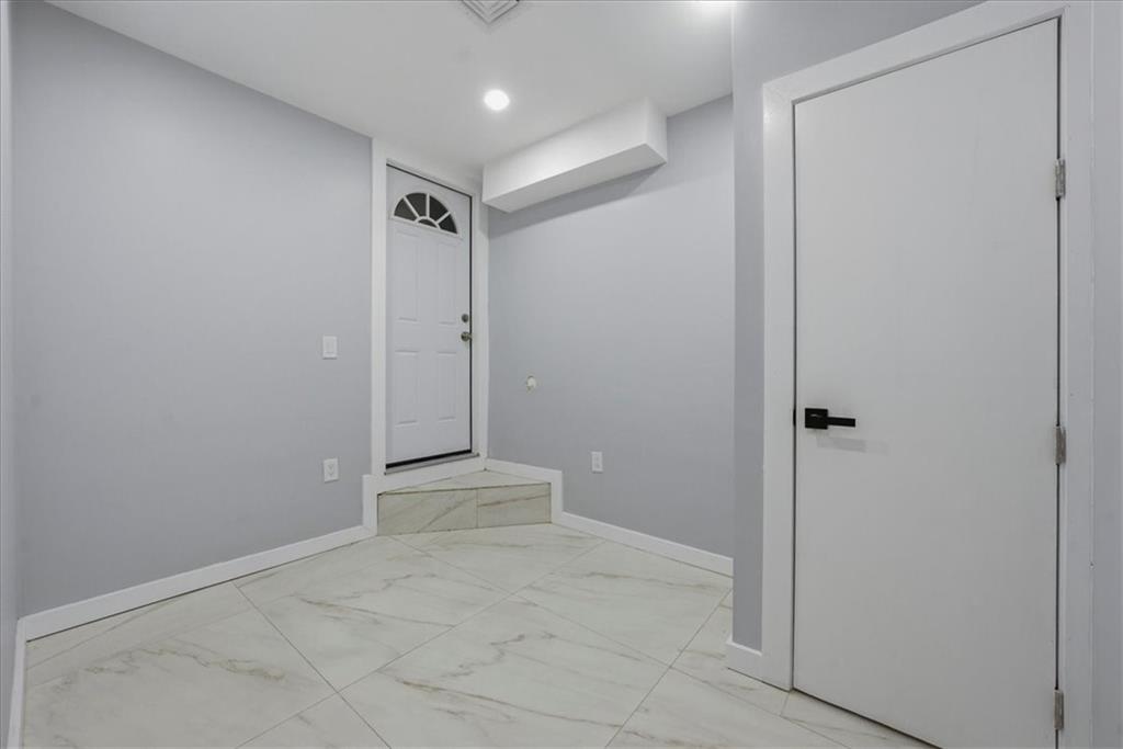 2862 Briggs Avenue Bronx, NY 10458 - Photo 12 of 38 a view of an empty room