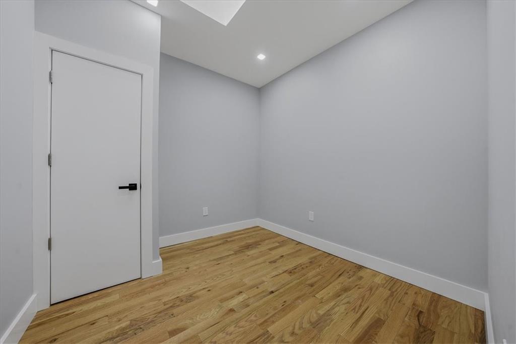 2862 Briggs Avenue Bronx, NY 10458 - Photo 23 of 38 a view of room