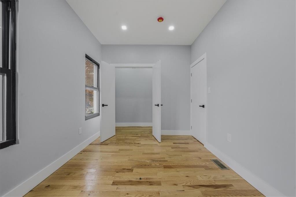 2862 Briggs Avenue Bronx, NY 10458 - Photo 25 of 38 a view of an empty room