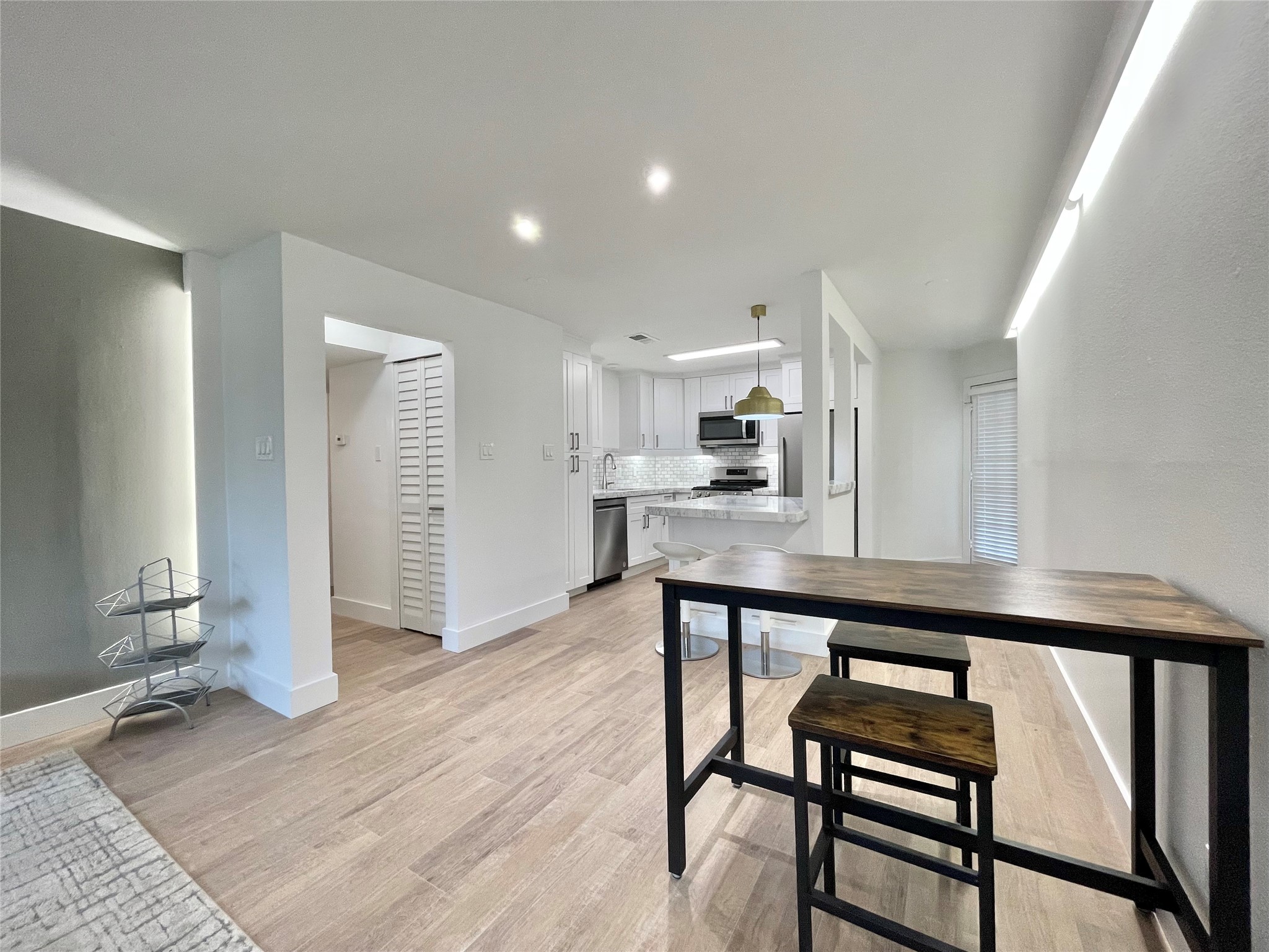 614 Kipling Street, Unit H7 Houston, TX 77006 - Photo 8 of 16