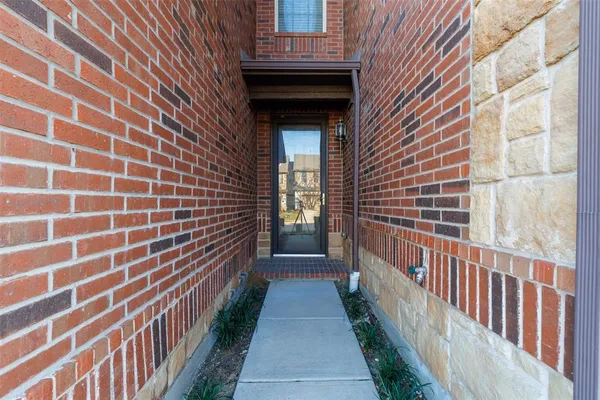 $2,600 | 394 Teague Drive, Lewisville, TX 75067