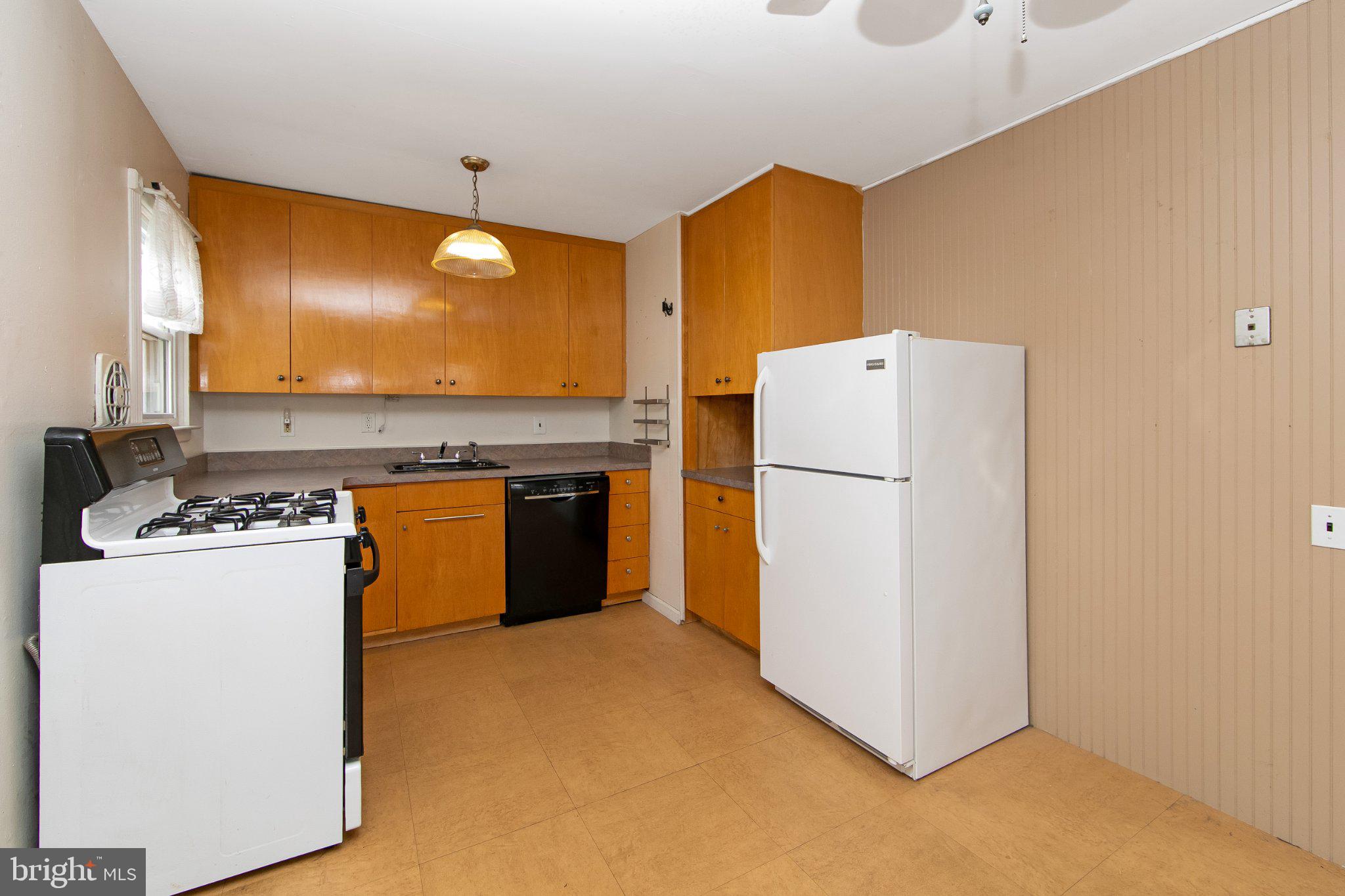 1538 Good Intent Road Deptford, NJ 08096 - Photo 11 of 37 Kitchen