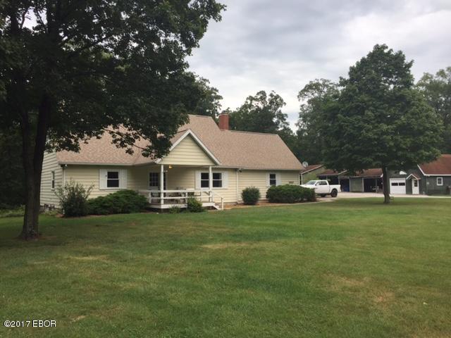 3057 Bundyville Road Walnut Hill, IL 62893 - Photo 3 of 37