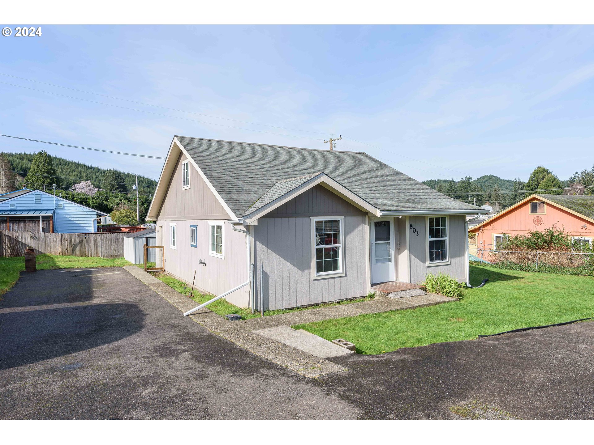 803 Doyle Street Reedsport, OR 97467 - Photo 2 of 32 Gallery Image 2