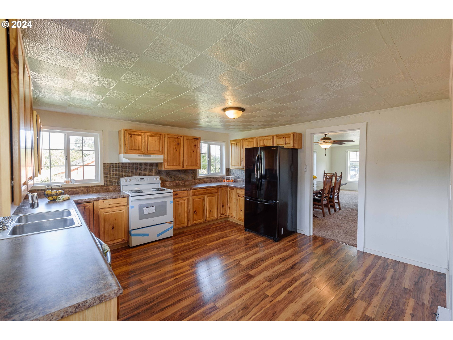 803 Doyle Street Reedsport, OR 97467 - Photo 6 of 32 Gallery Image 6