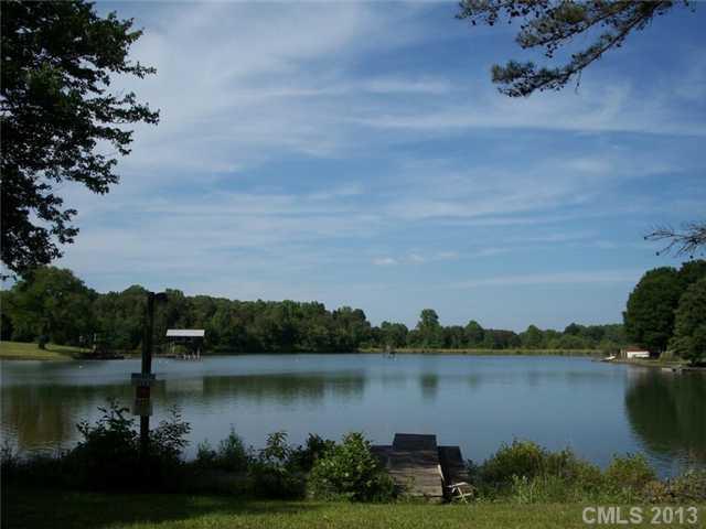 138 Skyview Lake Road Harmony, NC 28634 - Photo 4 of 13 Gallery Image 4