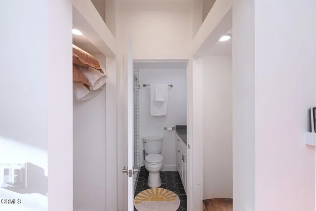 a bathroom with a toilet
