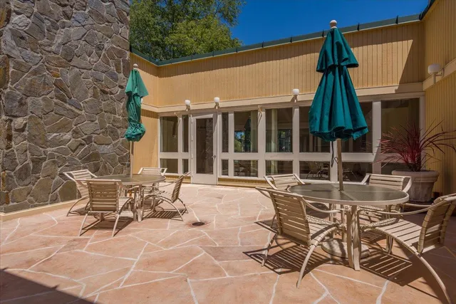 $420,000 | 928 Peninsula Avenue, Unit 303, San Mateo, CA 94401