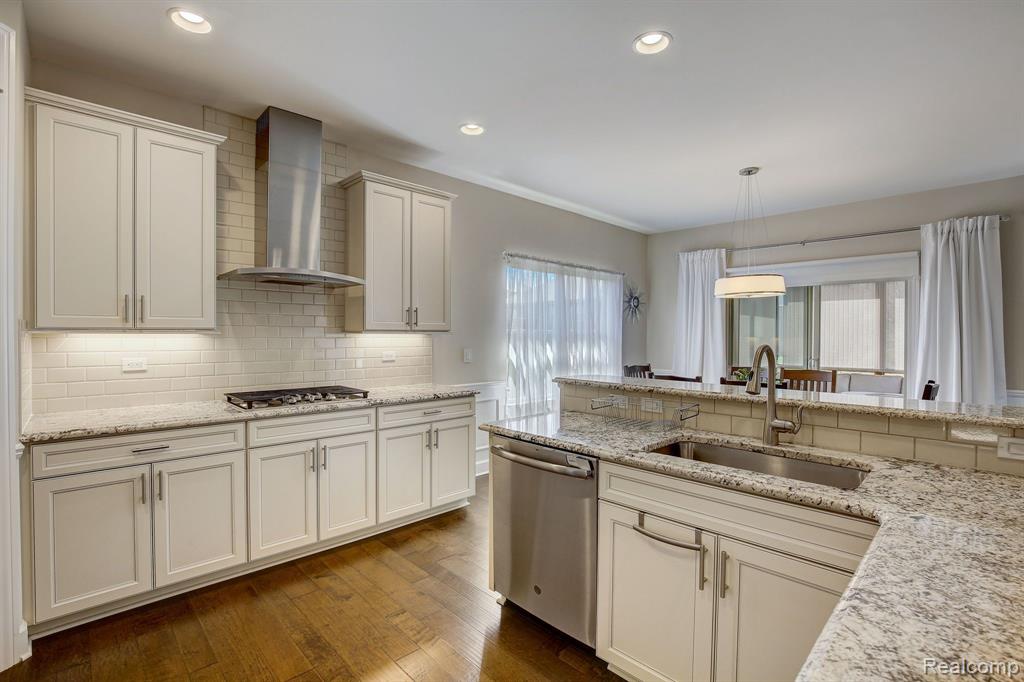 5495 Woodfall Road Clarkston, MI 48348 - Photo 6 of 31