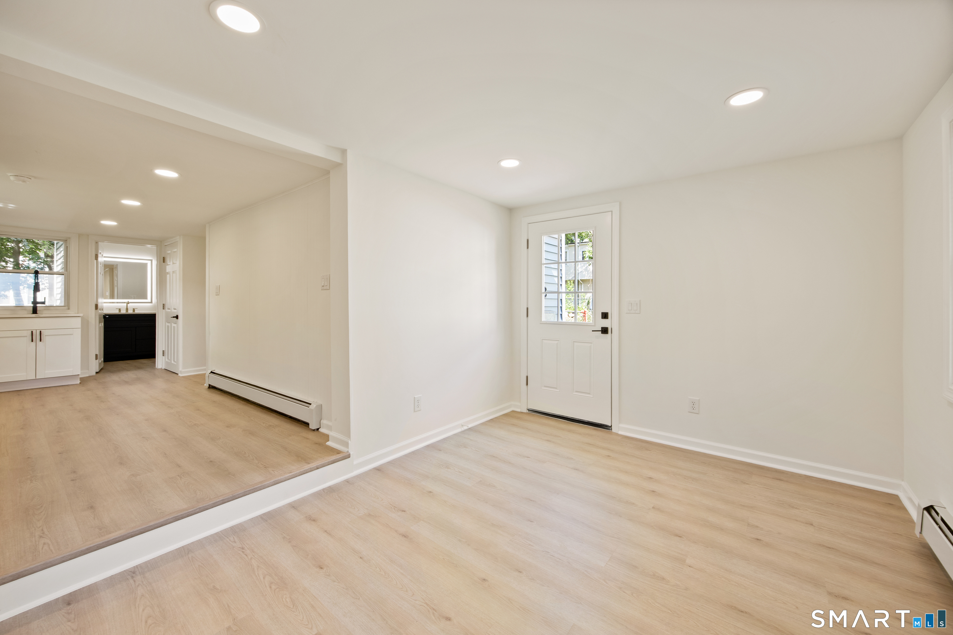 73 Springdale Avenue Meriden, CT 06451 - Photo 4 of 27