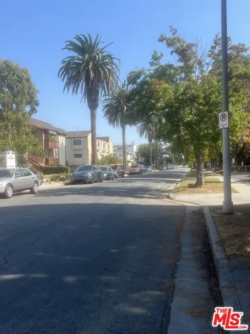 $3,850 | 3645 Westwood Boulevard, Unit 202, Los Angeles, CA 90034