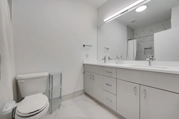 $5,200 | 290 Griffith Street, Unit 2, Jersey City, NJ 07307