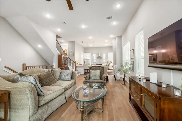 $499,999 | 1407 West 23rd Street, Houston, TX 77008