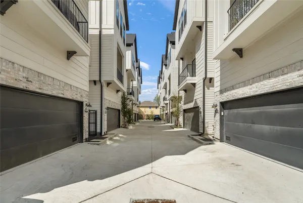 $499,999 | 1407 West 23rd Street, Houston, TX 77008