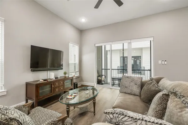 $499,999 | 1407 West 23rd Street, Houston, TX 77008