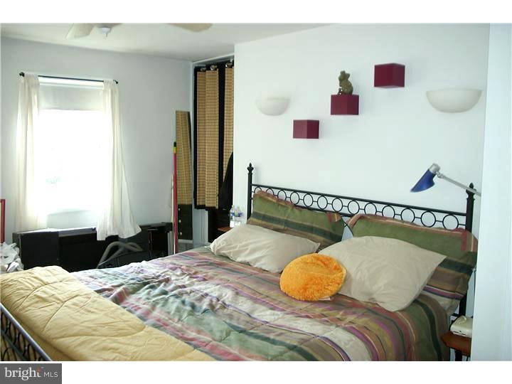27 Canary Road Levittown, PA 19057 - Photo 8 of 18 Bedroom - Main