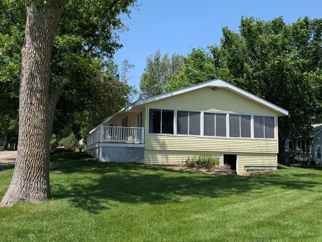$185,000 | 121 West Rowena Street, Ivanhoe, MN 56142