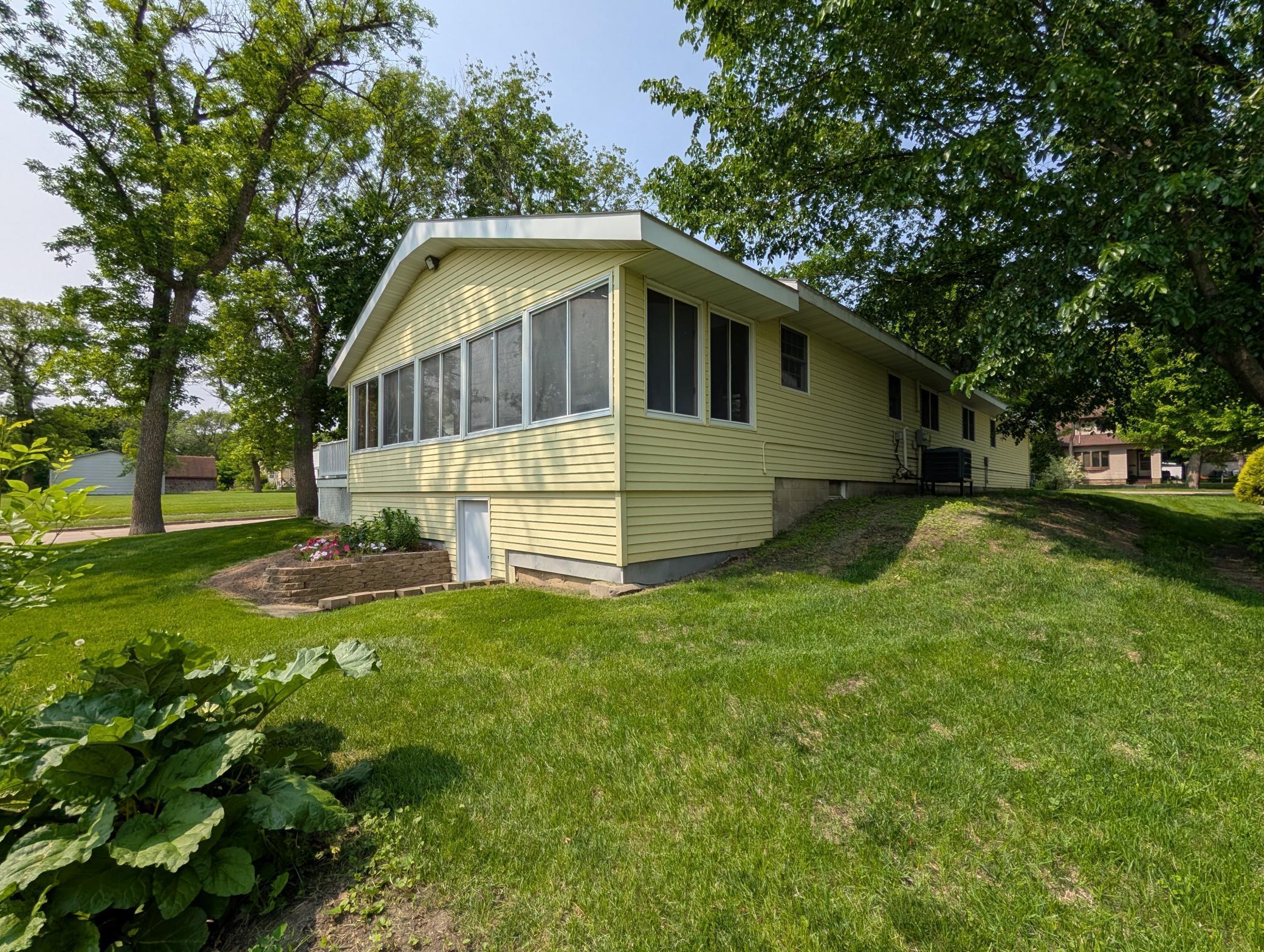 121 West Rowena Street Ivanhoe, MN 56142 - Photo 39 of 41