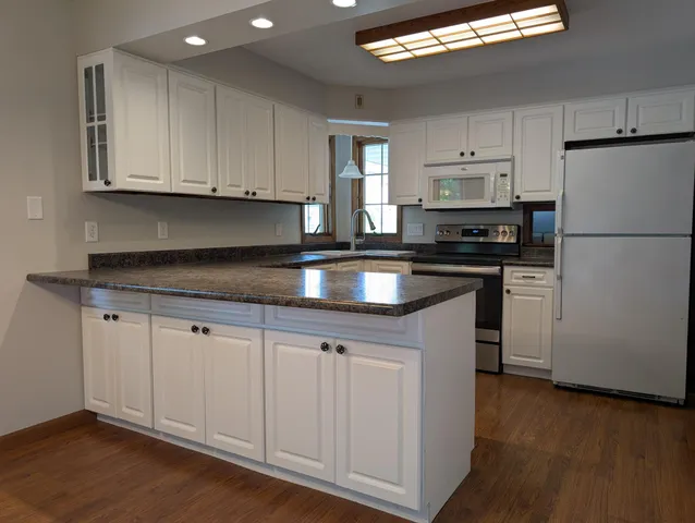 $185,000 | 121 West Rowena Street, Ivanhoe, MN 56142