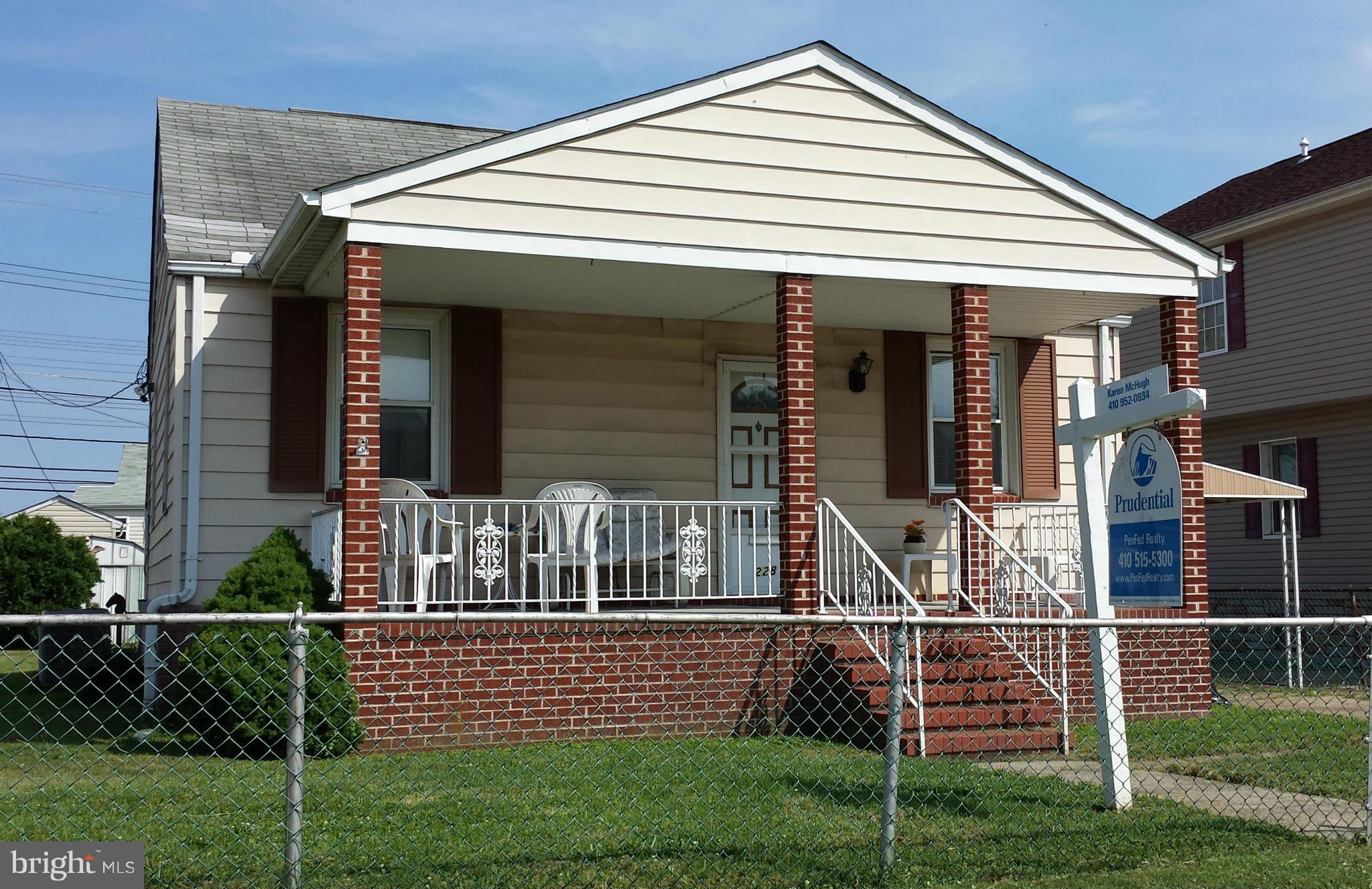 228 Pinewood Road Dundalk, MD 21222 - Photo 1 of 20 Exterior (Front)