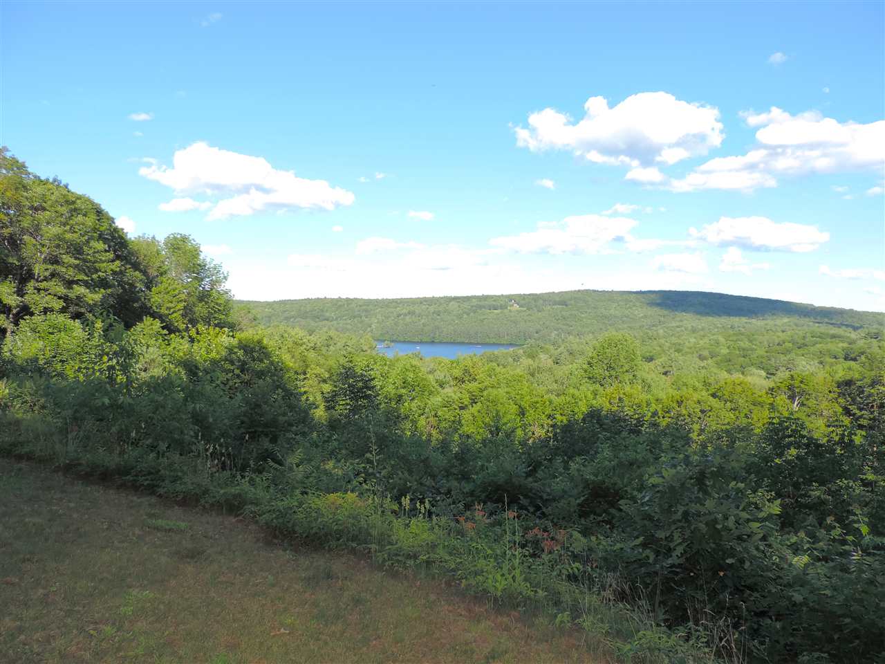 22 Ledge Road Weare, NH 03281 - Photo 3 of 40