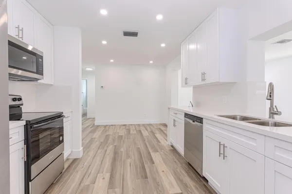 $3,250 | 1717 16th Court North, Lake Worth Beach, FL 33460