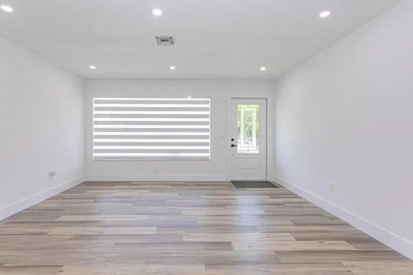 $3,250 | 1717 16th Court North, Lake Worth Beach, FL 33460