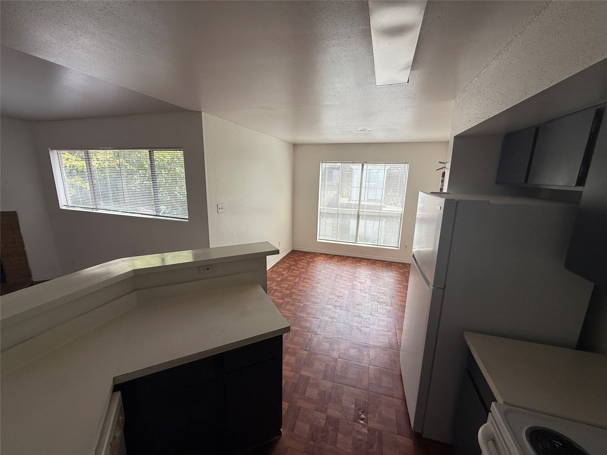 7200 West T C Jester Boulevard, Unit 2604 Houston, TX 77088 - Photo 8 of 14 a view of an empty room with a window