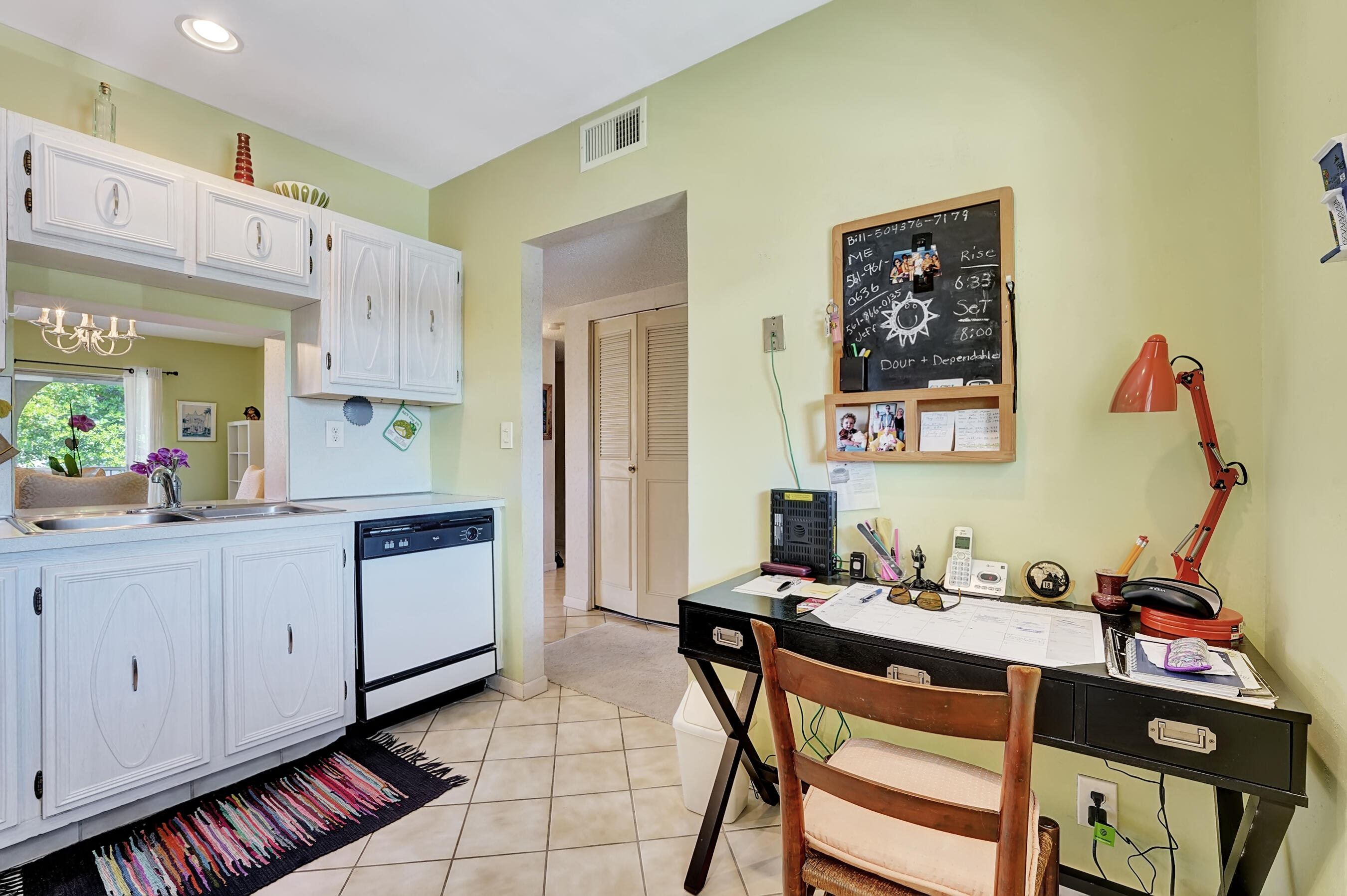 250 Northeast 20th Street, Unit 210 Boca Raton, FL 33431 - Photo 19 of 25 Kitchen