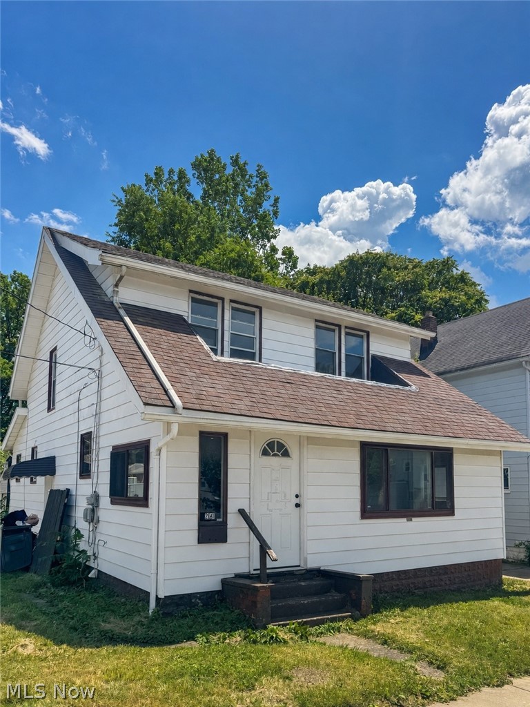 2041 13th Street Southwest Akron, OH 44314 - Photo 1 of 20