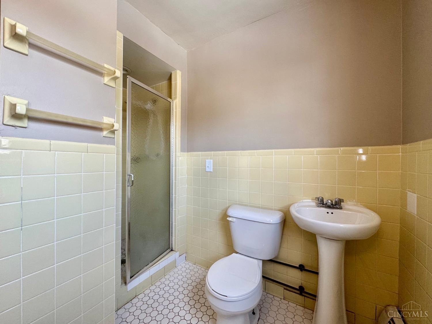 3510 Banning Road Cincinnati, OH 45239 - Photo 31 of 48