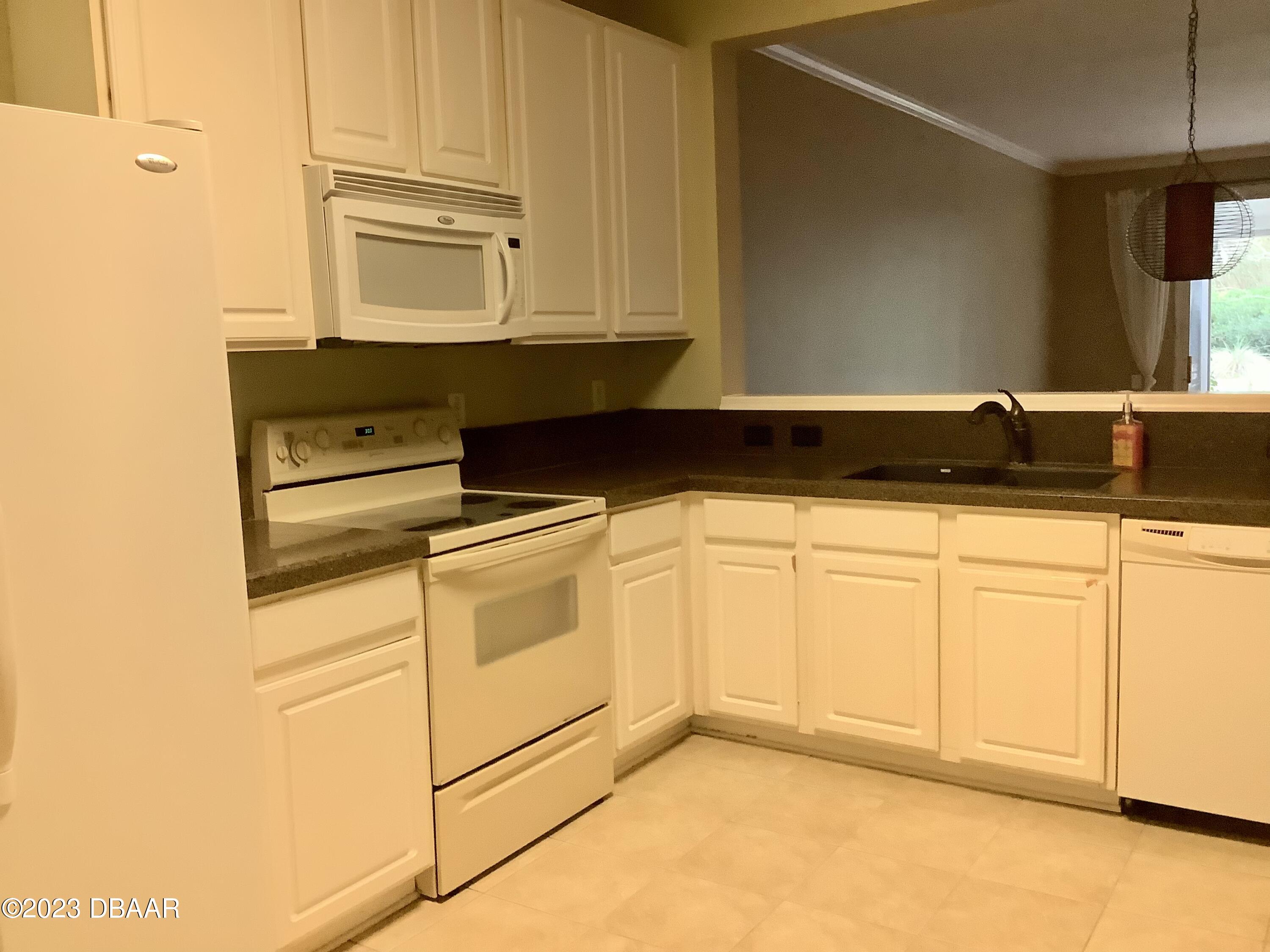 7990 Baymeadows Road, Unit E #2202 Jacksonville, FL 32256 - Photo 8 of 32 EA5717E0-4D38-403E-9FA5-375D011A732B