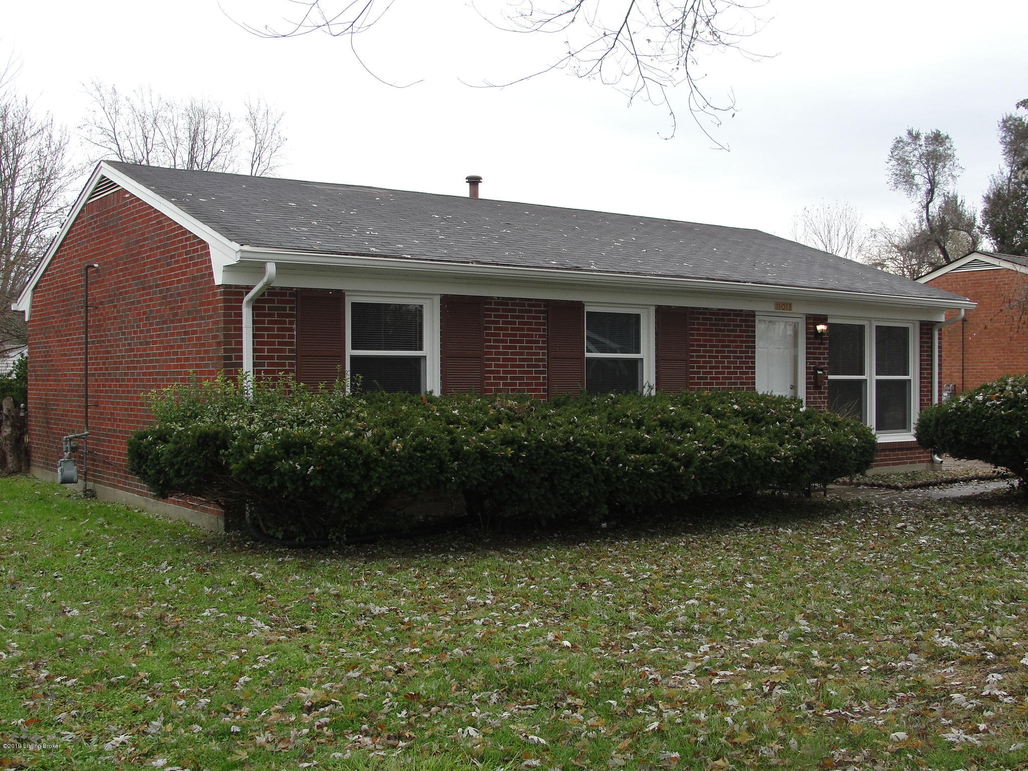 11013 Torrington Road Louisville, KY 40272 - Photo 1 of 19 Front View