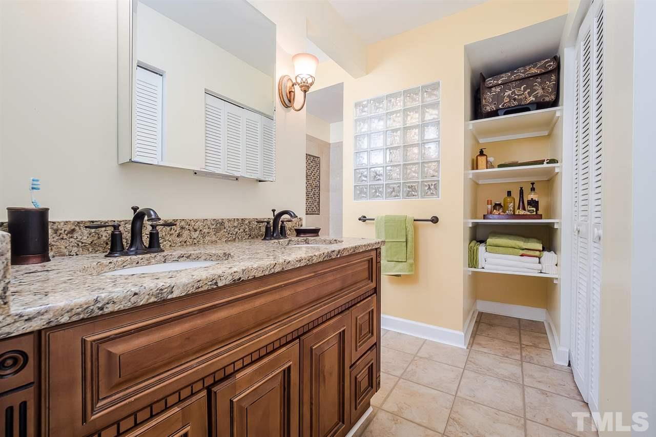 5517 Old Towne Road Raleigh, NC 27612 - Photo 14 of 25