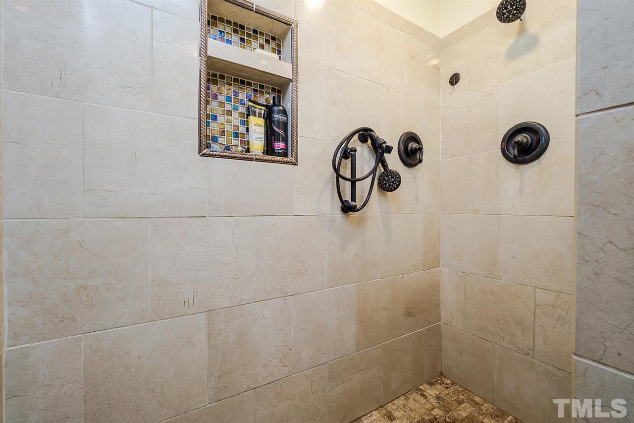 5517 Old Towne Road Raleigh, NC 27612 - Photo 16 of 25