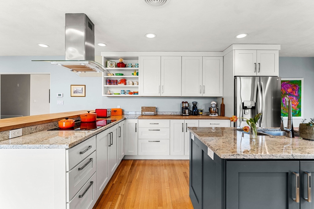 58 Leicester Road Marblehead, MA 01945 - Photo 12 of 42